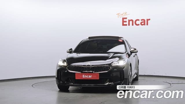 Kia Stinger 2018 — Фото 3/20
