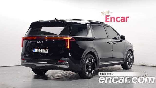 Kia Carnival 2025 — Şəkil 2/20
