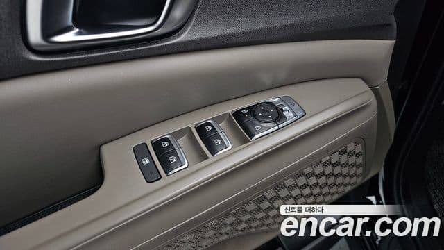 Kia Carnival 2025 — Şəkil 17/20