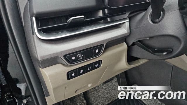 Kia Carnival 2025 — Şəkil 18/20