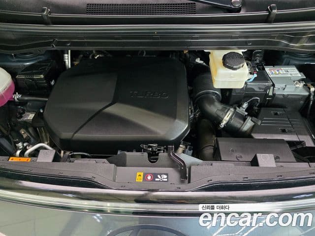 Hyundai Staria 2024 — ფოტო 18/20