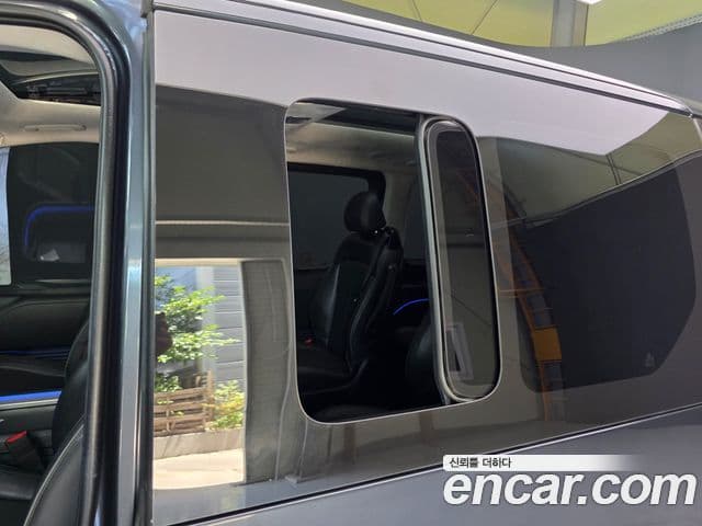 Hyundai Staria 2024 — ფოტო 4/20