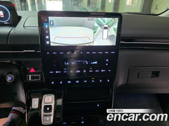 Hyundai Staria 2024 — ფოტო 11/20