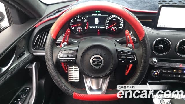 Kia Stinger 2021 — Фото 14/20