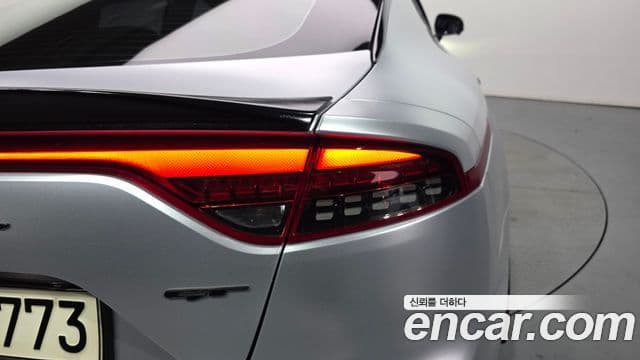 Kia Stinger Meister 2021 — ფოტო 6/35