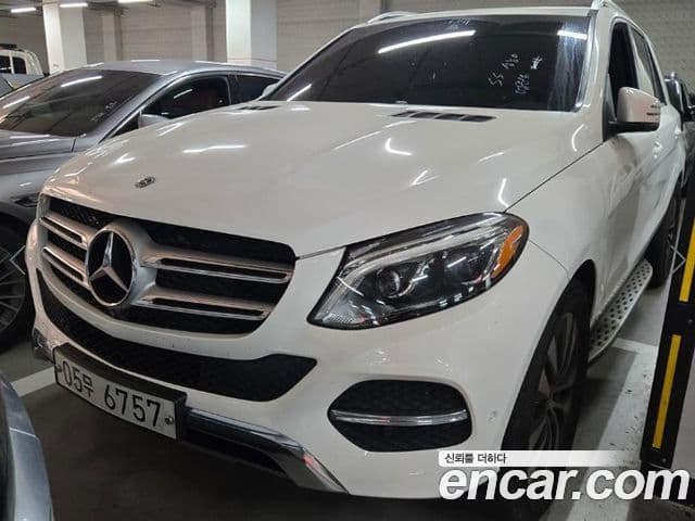 Mercedes-Benz GLE-Class 2018 — Şəkil 9/10