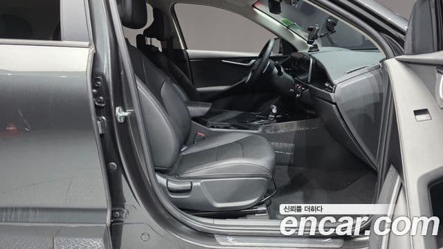 Kia Niro 2022 — Şəkil 11/20