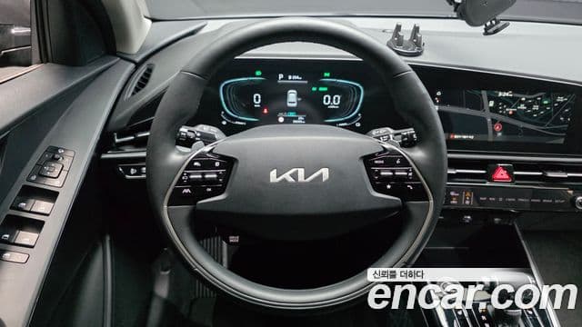 Kia Niro 2022 — Şəkil 13/20