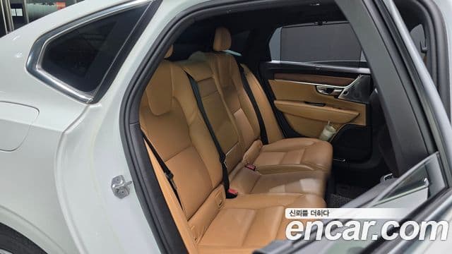 Volvo S90 2019 — ფოტო 8/20
