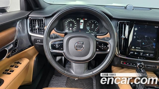 Volvo S90 2019 — ფოტო 16/20