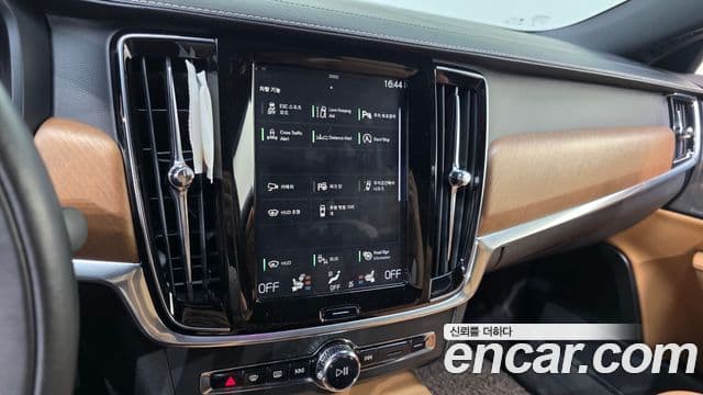 Volvo S90 2019 — ფოტო 9/20