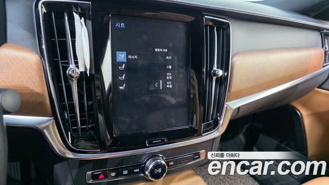 Volvo S90 2019 — ფოტო 17/20