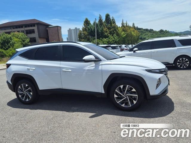 Hyundai The New Tucson 2023 — ფოტო 2/17