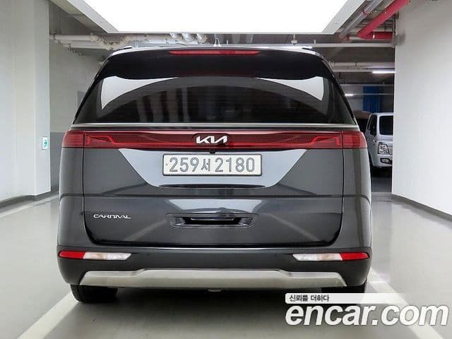 Kia Carnival 2022 — Фото 3/20