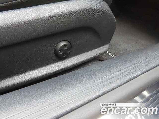 Mercedes-Benz E-Class 2018 — Фото 15/20