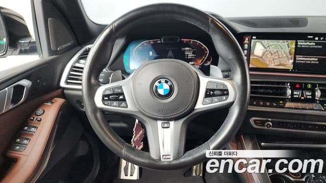 BMW X5 2020 — ფოტო 13/20