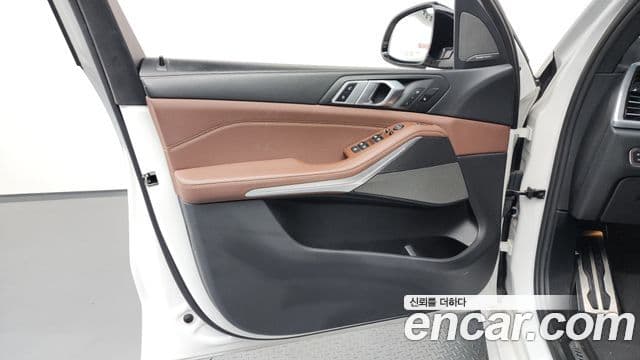 BMW X5 2020 — ფოტო 20/38