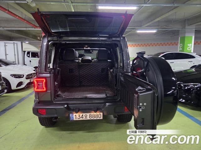 Jeep Wrangler 2020 — Şəkil 14/18