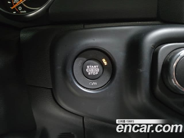 Jeep Wrangler 2020 — Şəkil 15/18