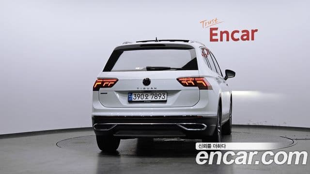 Volkswagen Tiguan Allspace 2023 — ფოტო 4/20