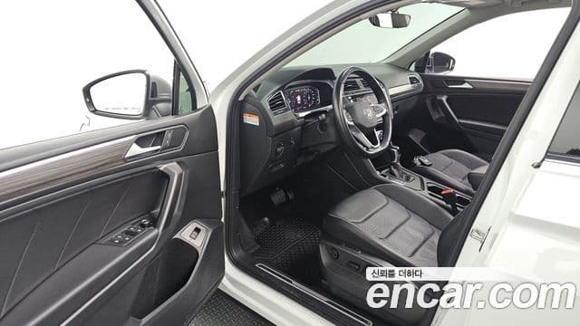 Volkswagen Tiguan Allspace 2023 — ფოტო 10/20