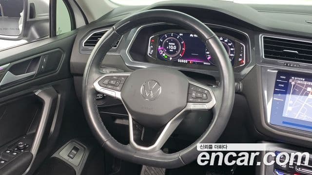 Volkswagen Tiguan Allspace 2023 — ფოტო 13/20
