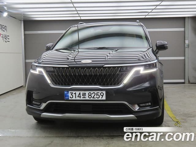 Kia Carnival 2021 — Фото 1/20