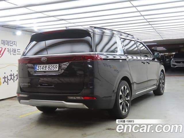 Kia Carnival 2021 — Фото 3/20