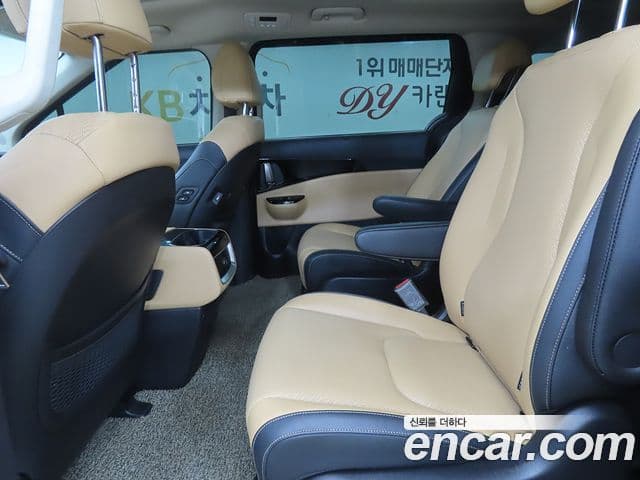 Kia Carnival 2021 — Фото 5/20