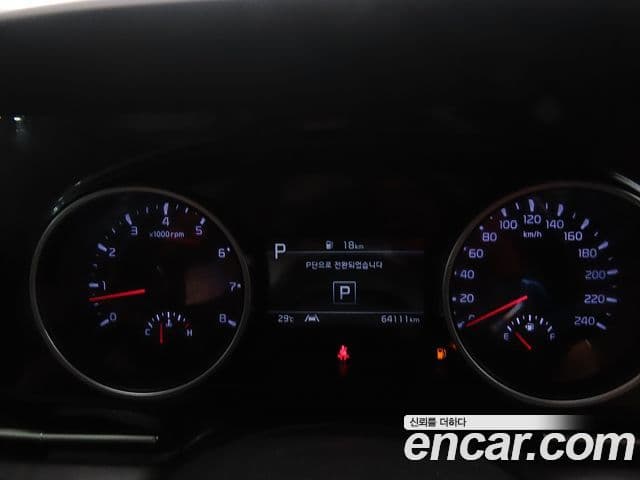 Kia Carnival 2021 — Фото 8/20