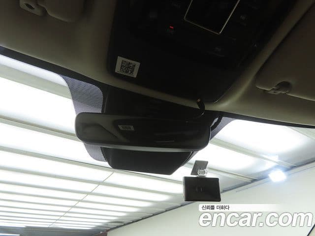Kia Carnival 2021 — Фото 12/20