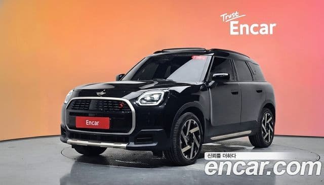 Mini Cooper S Countryman 2024 — Фото 1/20