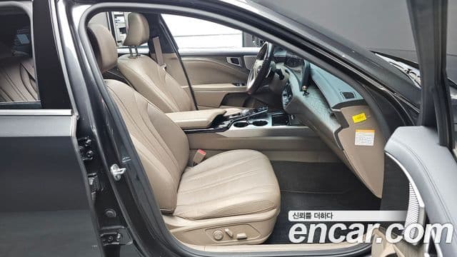 Kia K8 2022 — Şəkil 10/20