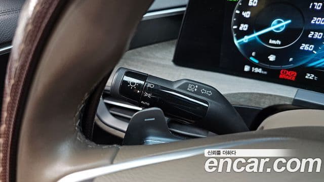Kia K8 2022 — Şəkil 16/20