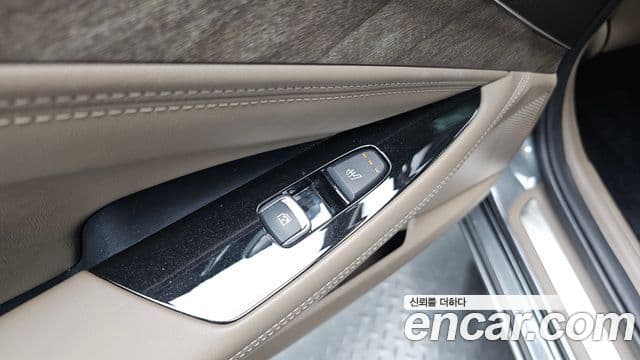 Kia K8 2022 — Şəkil 19/20