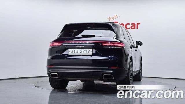 Porsche Cayenne 2019 — Photo 21/33
