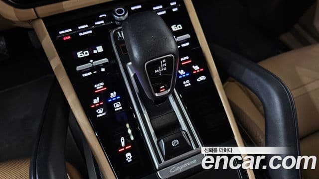 Porsche Cayenne 2019 — Photo 1/33