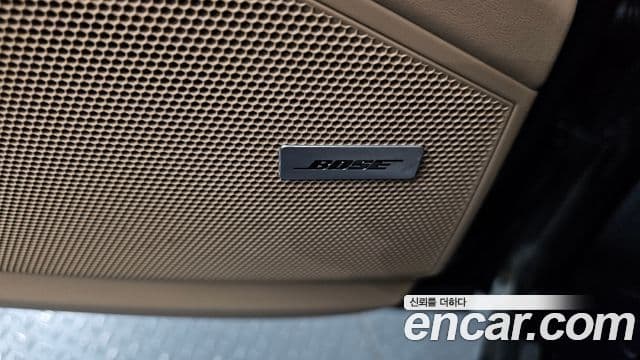 Porsche Cayenne 2019 — Photo 11/33