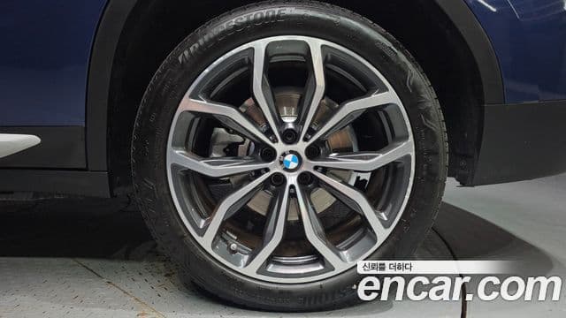 BMW X4 2025 — Photo 27/35