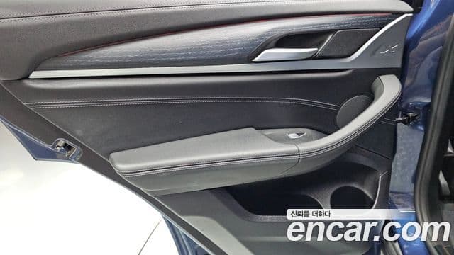 BMW X4 2025 — Photo 17/35