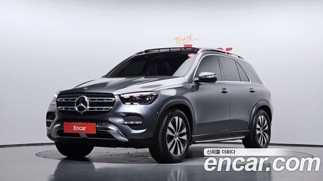 Mercedes-Benz GLE-Class 2025 — Photo 30/35