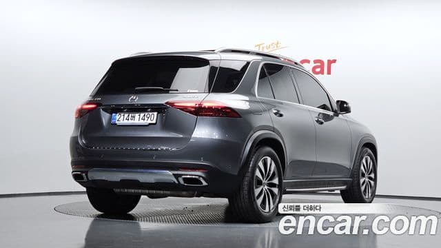 Mercedes-Benz GLE-Class 2025 — Photo 31/35