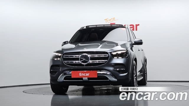 Mercedes-Benz GLE-Class 2025 — Photo 2/35