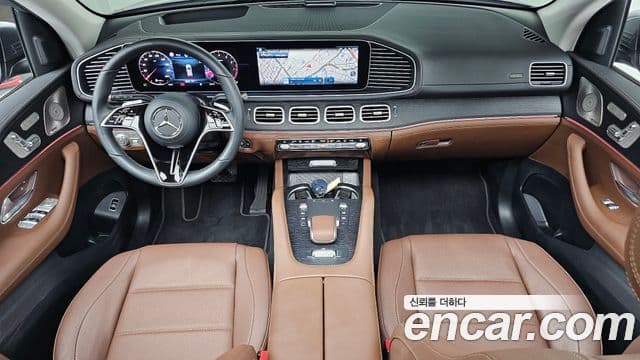 Mercedes-Benz GLE-Class 2025 — Photo 16/35