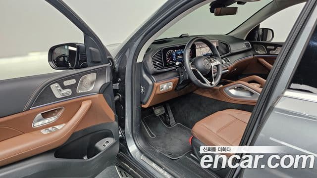 Mercedes-Benz GLE-Class 2025 — Photo 34/35