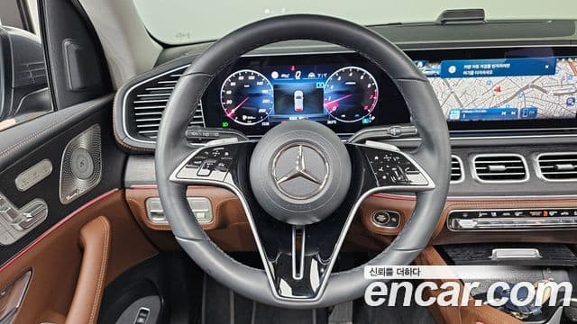Mercedes-Benz GLE-Class 2025 — Photo 29/35