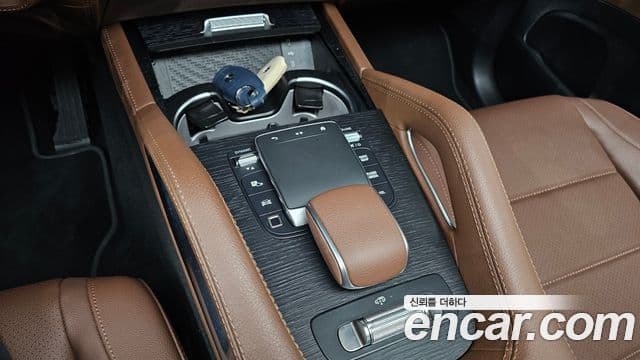 Mercedes-Benz GLE-Class 2025 — Photo 33/35