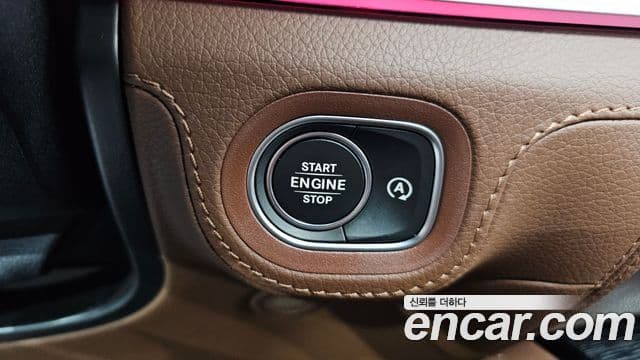Mercedes-Benz GLE-Class 2025 — Photo 27/35