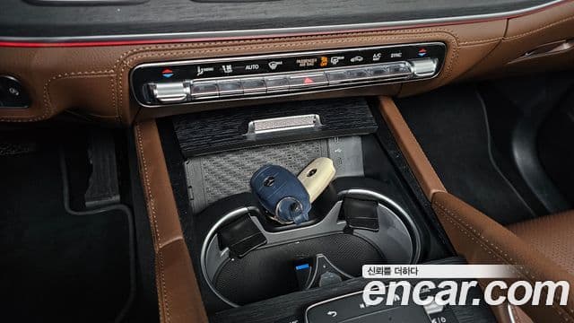 Mercedes-Benz GLE-Class 2025 — Photo 18/35