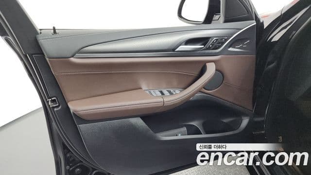 BMW X4 2025 — Photo 27/37
